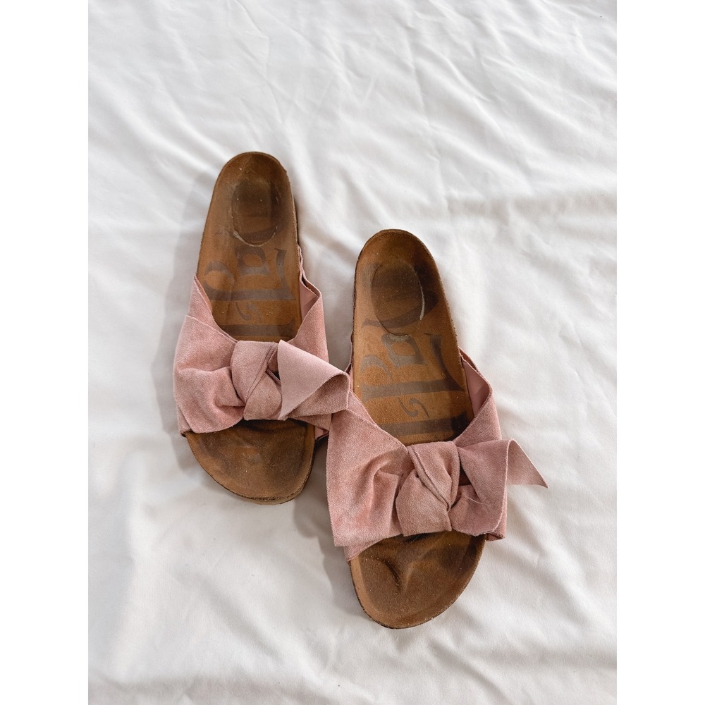 mad love bow sandals